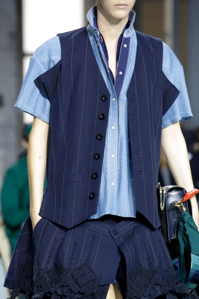 Look 28